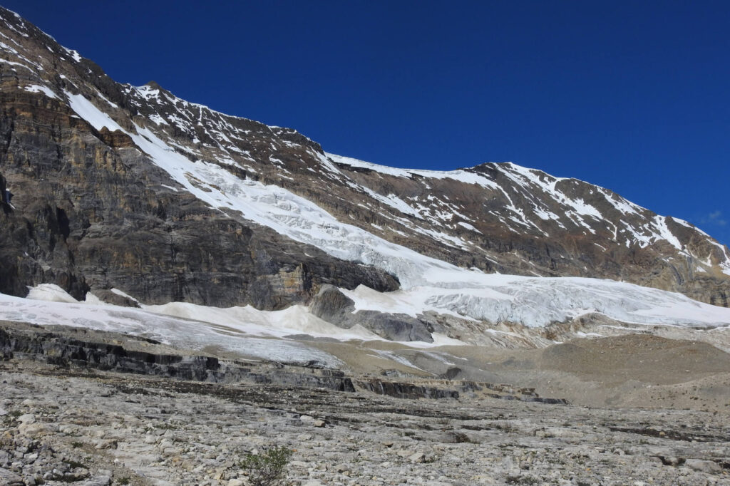 emerald glacier in yoho national park