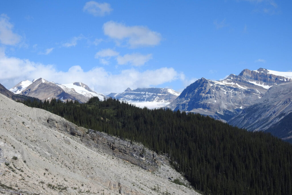 hiking the iceline trail in yoho