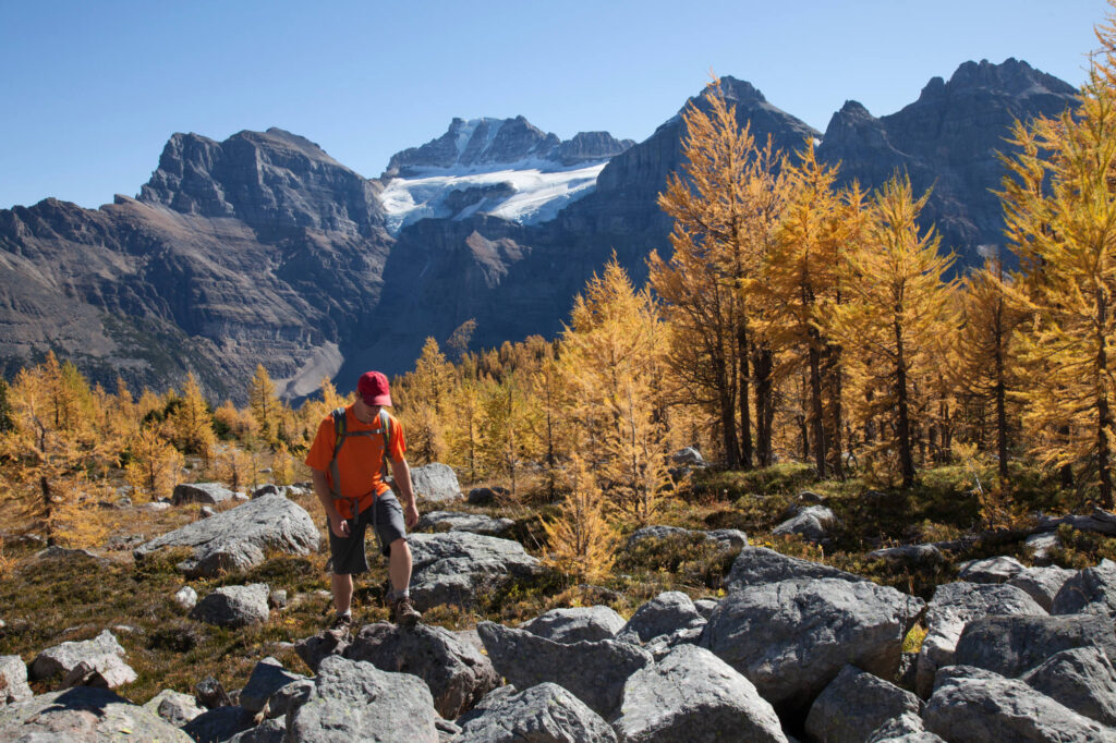 shoulder season fall foliage